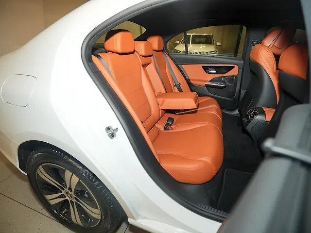 Used Mercedes-Benz C-Class C 200 in Delhi