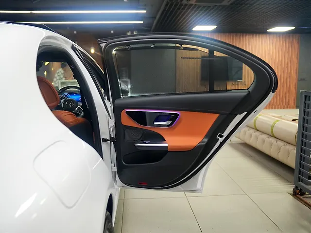 Used Mercedes-Benz C-Class C 200 in Delhi