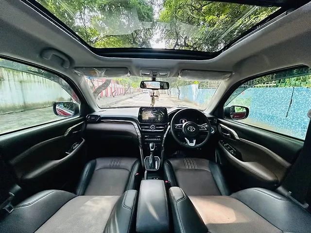 Used Toyota Urban Cruiser Hyryder V Hybrid [2023-2025] in Delhi