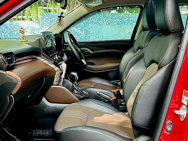 Used Toyota Urban Cruiser Hyryder V Hybrid [2023-2025] in Delhi