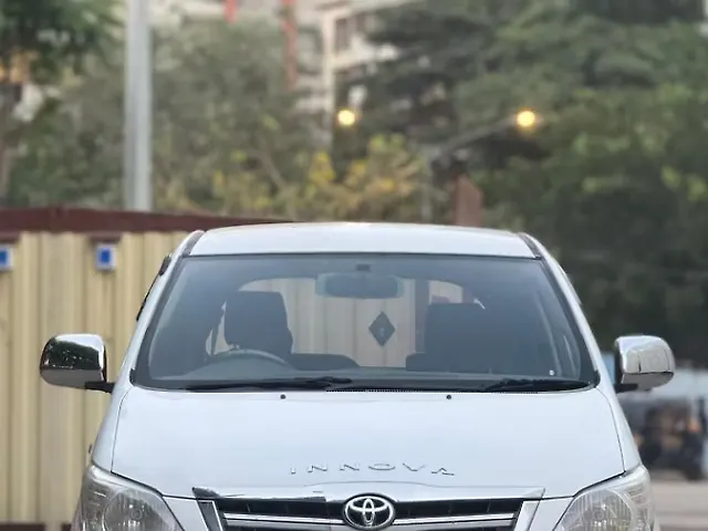 Used 2011 Toyota Innova in Mumbai Used 2011 Toyota Innova in Mumbai