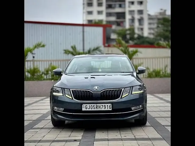 Used 2019 Skoda Octavia in Surat