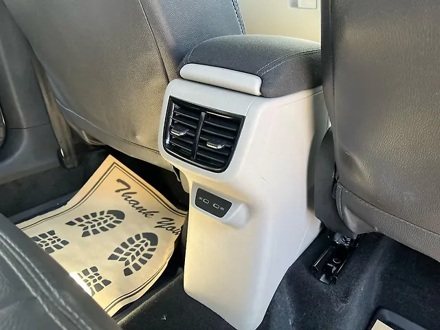 Used Volkswagen Taigun [2021-2023] Highline 1.0 TSI MT in Bangalore