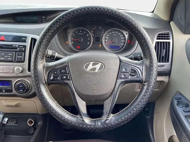 Used Hyundai i20 [2012-2014] Sportz (AT) 1.4 in Surat