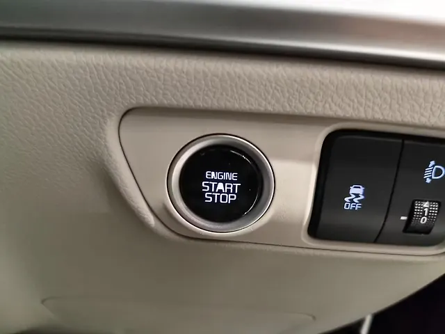 Used Kia Carens [2022-2023] Prestige 1.4 Petrol MT 7 STR in Mumbai