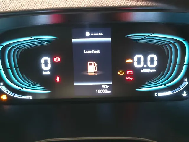 Used Kia Carens [2022-2023] Prestige 1.4 Petrol MT 7 STR in Mumbai