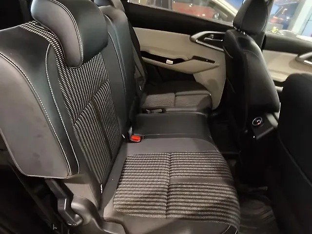 Used Kia Carens [2022-2023] Prestige 1.4 Petrol MT 7 STR in Mumbai