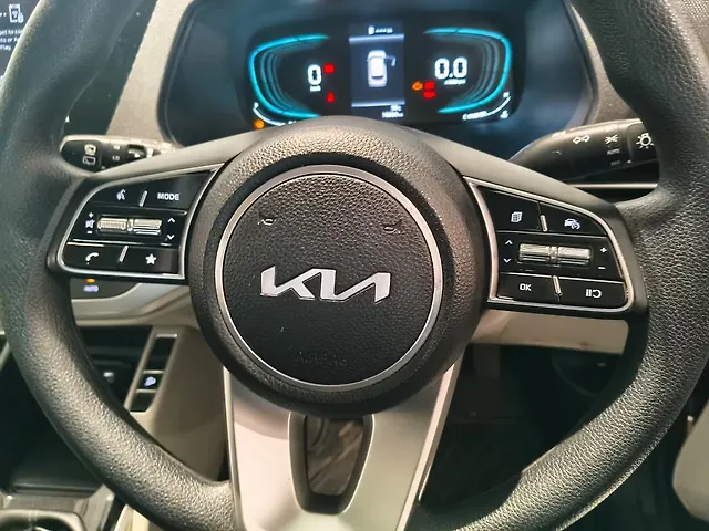 Used Kia Carens [2022-2023] Prestige 1.4 Petrol MT 7 STR in Mumbai