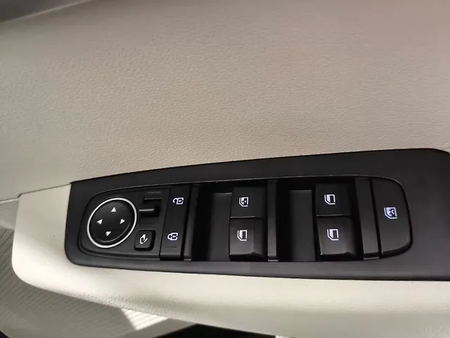 Used Kia Carens [2022-2023] Prestige 1.4 Petrol MT 7 STR in Mumbai