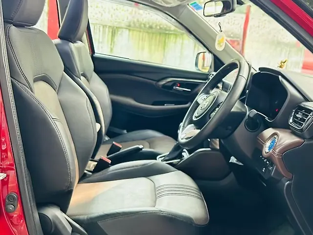 Used Toyota Urban Cruiser Hyryder V Hybrid [2023-2025] in Delhi