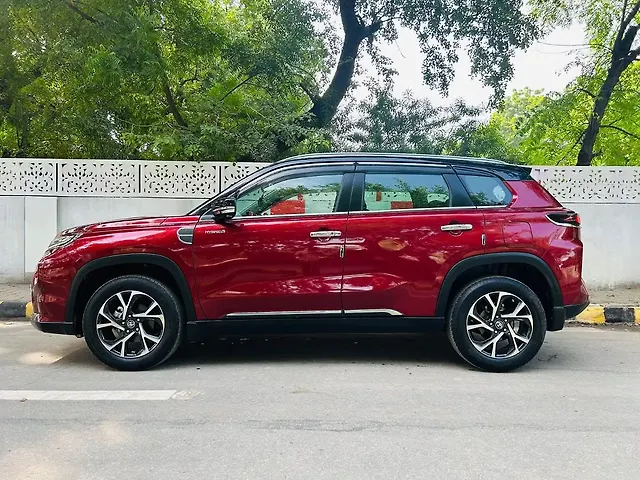 Used Toyota Urban Cruiser Hyryder V Hybrid [2023-2025] in Delhi