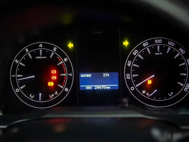 Used Toyota Innova Crysta [2016-2020] 2.7 GX 8 STR [2016-2020] in Delhi