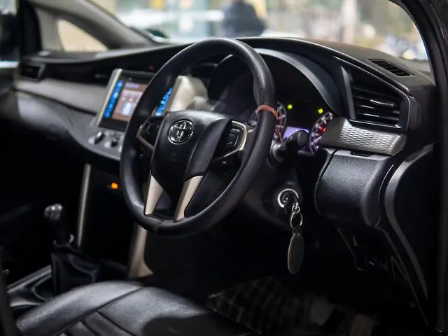 Used Toyota Innova Crysta [2016-2020] 2.7 GX 8 STR [2016-2020] in Delhi