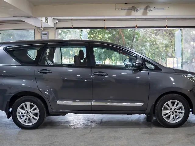 Used Toyota Innova Crysta [2016-2020] 2.7 GX 8 STR [2016-2020] in Delhi