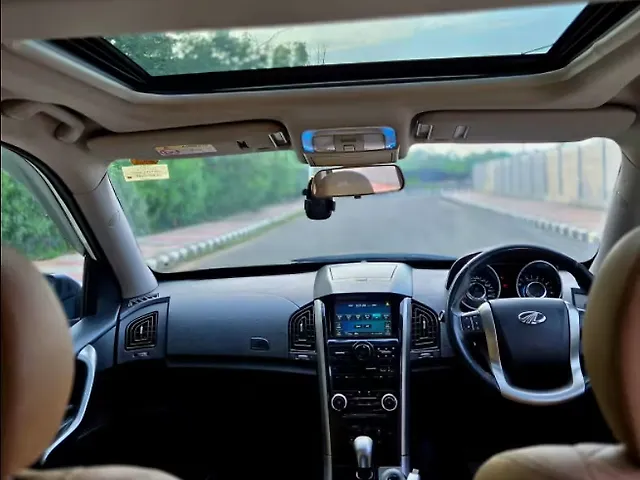 Used Mahindra XUV500 W9 [2018-2020] in Delhi