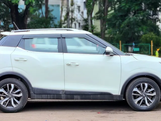 Used Mahindra XUV300 [2019-2024] 1.5 W8 (O) [2019-2020] in Nashik