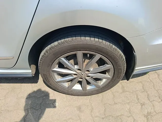 Used Volkswagen Vento Highline Plus 1.0L TSI Automatic in Mumbai Used Volkswagen Vento Highline Plus 1.0L TSI Automatic in Mumbai