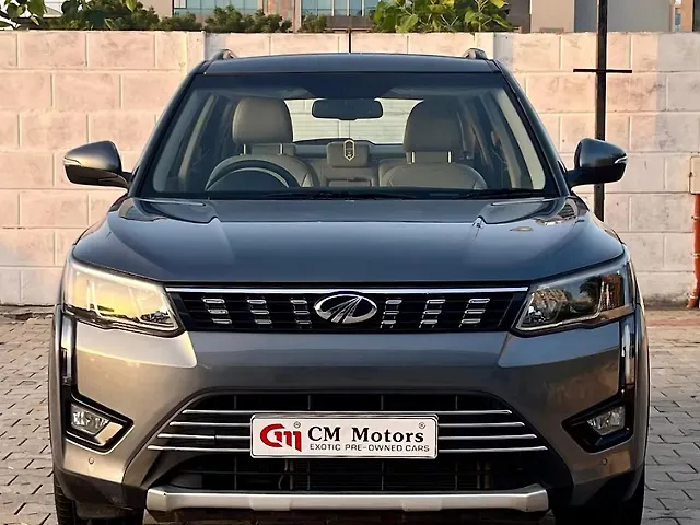 Second Hand 2021 Mahindra XUV300 W8 (O) 1.5 Diesel [2020