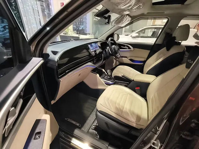 Used Kia Carens [2022-2023] Luxury Plus 1.5 Diesel 6 STR in Mumbai