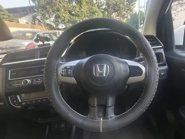 Used Honda Brio VX MT in Kanpur
