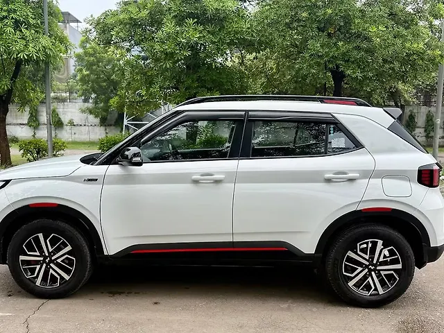 Used Hyundai Venue N Line [2023-2025] N8 DCT Dual Tone [2023-2023] in Delhi