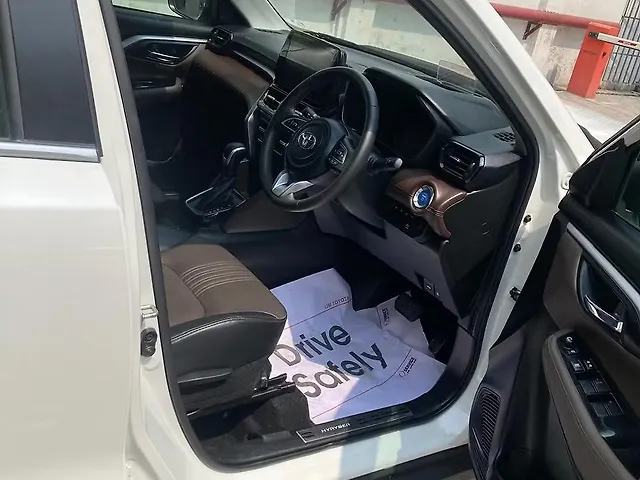 Used Toyota Urban Cruiser Hyryder V Hybrid [2023-2025] in Delhi