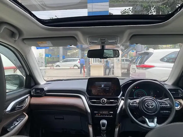 Used Toyota Urban Cruiser Hyryder V Hybrid [2023-2025] in Delhi