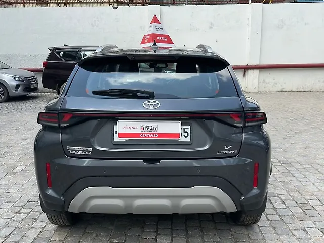 Used Toyota Urban Cruiser Taisor V Petrol 1.0L Turbo Manual in Delhi