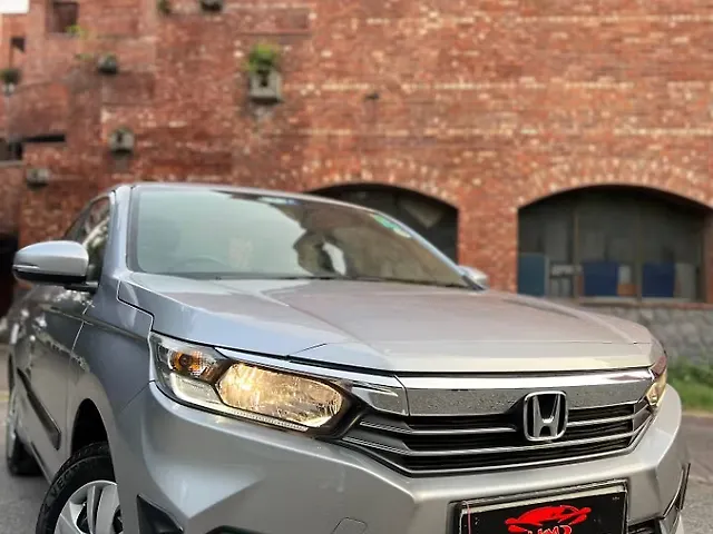 Used Honda Amaze 2nd Gen VX 1.2 Petrol MT in Delhi