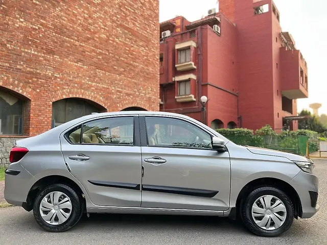 Used Honda Amaze 2nd Gen VX 1.2 Petrol MT in Delhi