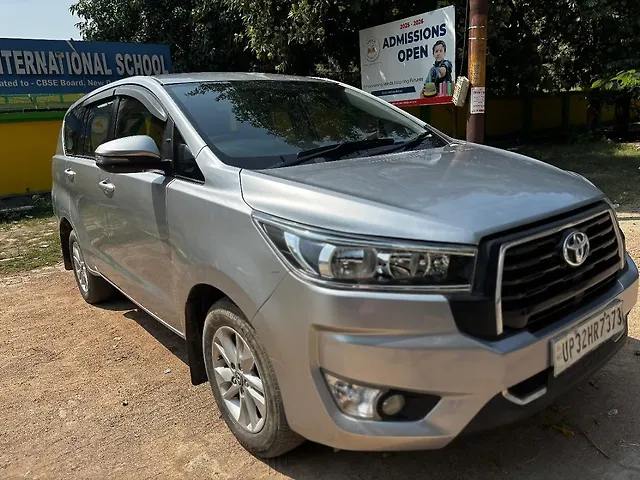 Used 2017 Toyota Innova Crysta in Lucknow