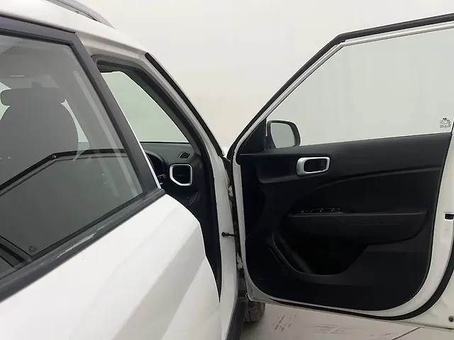 Used Hyundai Venue [2023-2025] SX 1.5 Diesel in Hyderabad