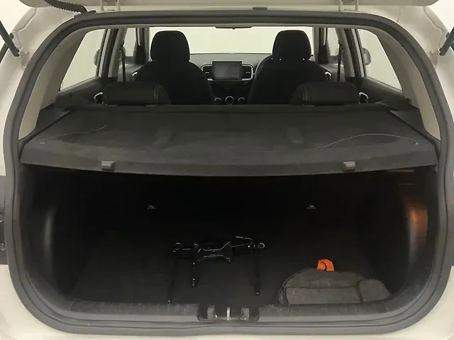 Used Hyundai Venue [2023-2025] SX 1.5 Diesel in Hyderabad