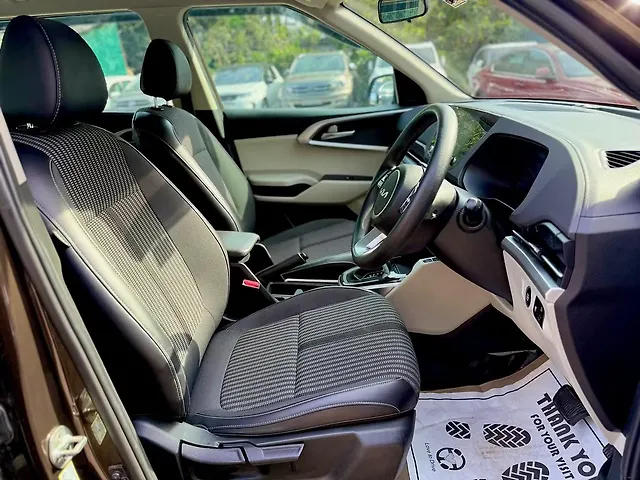 Used Kia Carens [2022-2023] Prestige Plus 1.4 Petrol MT 7 STR in Mumbai
