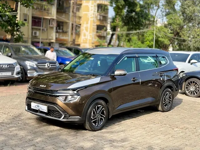 Used Kia Carens [2022-2023] Prestige Plus 1.4 Petrol MT 7 STR in Mumbai