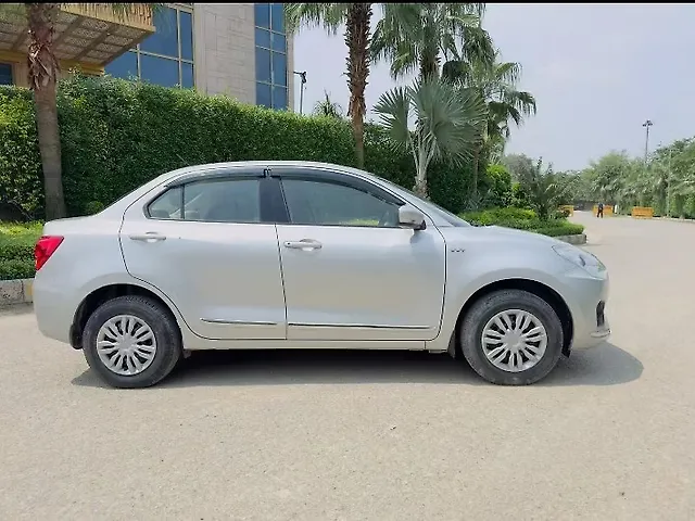 Used Maruti Suzuki Dzire VXi in Delhi