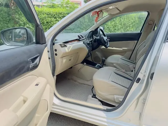 Used Maruti Suzuki Dzire VXi in Delhi
