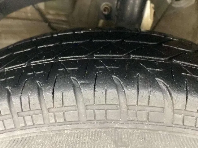 Used Maruti Suzuki Swift [2021-2024] VXi AMT [2021-2023] in Hyderabad