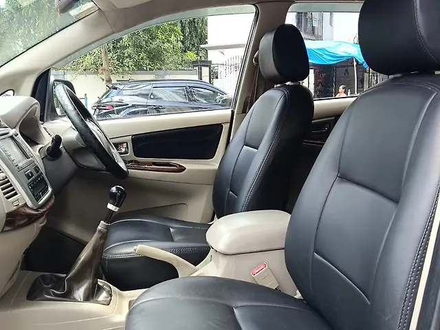 Used Toyota Innova [2005-2009] 2.5 V 7 STR in Mumbai