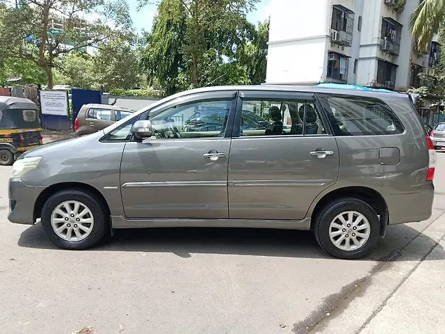 Used Toyota Innova [2005-2009] 2.5 V 7 STR in Mumbai