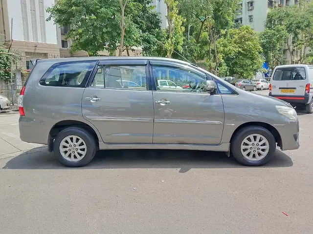 Used Toyota Innova [2005-2009] 2.5 V 7 STR in Mumbai
