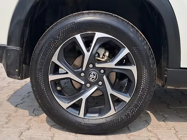 Used Toyota Urban Cruiser Hyryder V Hybrid [2023-2025] in Delhi