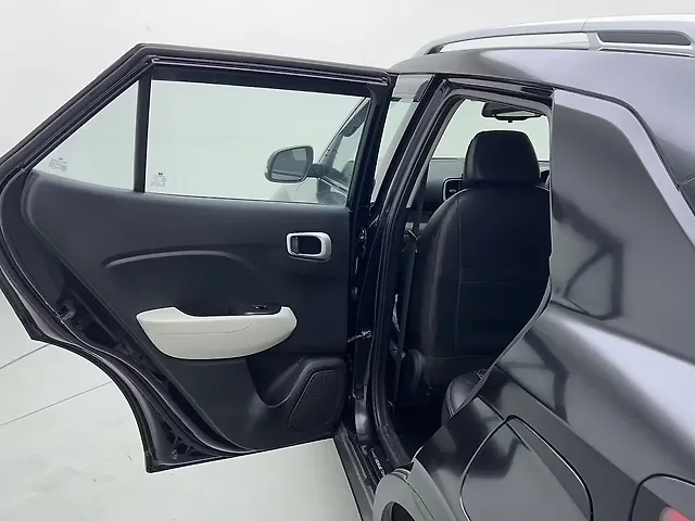 Used Hyundai Venue [2022-2023] SX 1.2 Petrol in Delhi