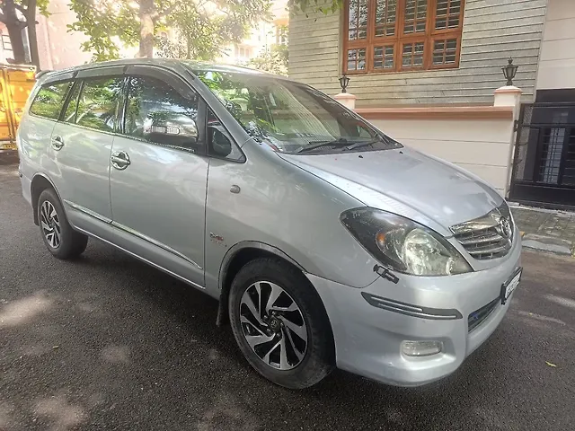 Used 2011 Toyota Innova in Bangalore