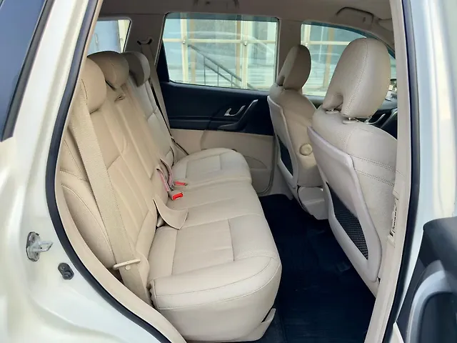 Used Mahindra XUV500 [2015-2018] W6 AT in Delhi
