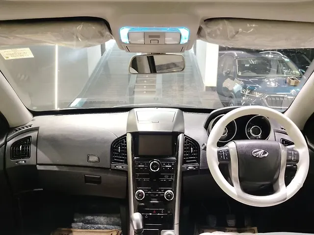 Used Mahindra XUV500 W9 [2018-2020] in Delhi