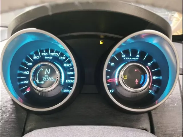 Used Mahindra XUV500 W9 [2018-2020] in Delhi