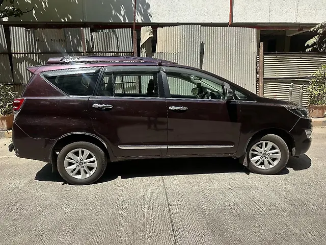 Used Toyota Innova Crysta [2016-2020] 2.4 V Diesel in Mumbai