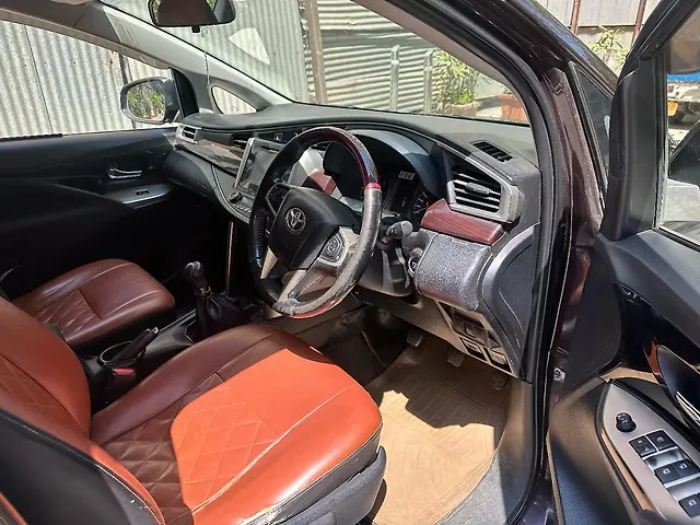 Used Toyota Innova Crysta [2016-2020] 2.4 V Diesel in Mumbai