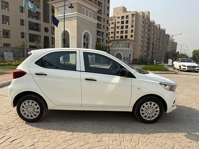 Used Tata Old Generation Tiago 2020 XM Petrol Manual in Lucknow